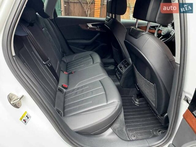 Белый Ауди А4, объемом двигателя 1.98 л и пробегом 12 тыс. км за 35000 $, фото 62 на Automoto.ua