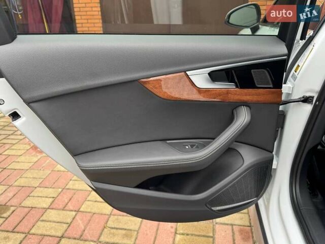 Белый Ауди А4, объемом двигателя 1.98 л и пробегом 12 тыс. км за 35000 $, фото 46 на Automoto.ua