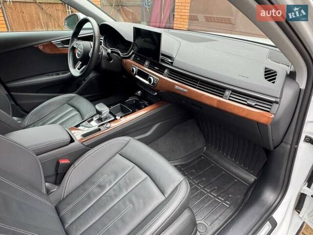 Белый Ауди А4, объемом двигателя 1.98 л и пробегом 12 тыс. км за 35000 $, фото 68 на Automoto.ua