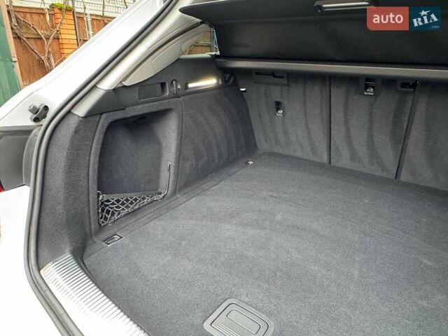 Белый Ауди А4, объемом двигателя 1.98 л и пробегом 12 тыс. км за 35000 $, фото 58 на Automoto.ua