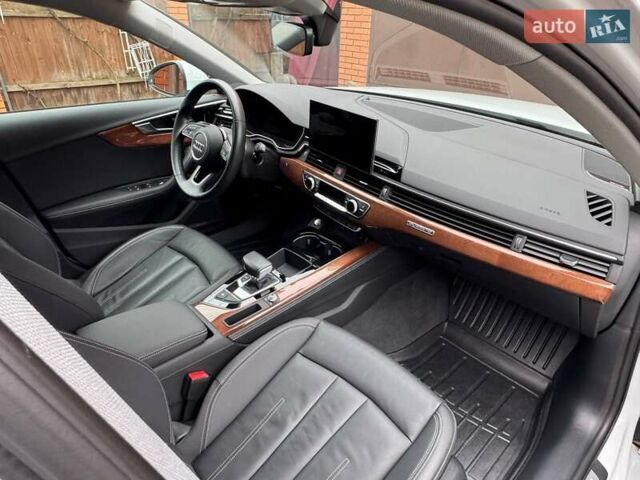 Белый Ауди А4, объемом двигателя 1.98 л и пробегом 12 тыс. км за 35000 $, фото 64 на Automoto.ua