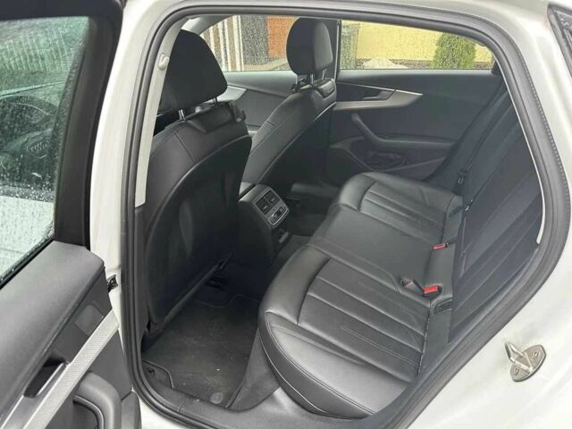 Белый Ауди А4, объемом двигателя 2 л и пробегом 99 тыс. км за 16500 $, фото 13 на Automoto.ua