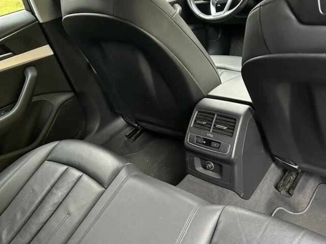 Белый Ауди А4, объемом двигателя 2 л и пробегом 99 тыс. км за 16500 $, фото 12 на Automoto.ua