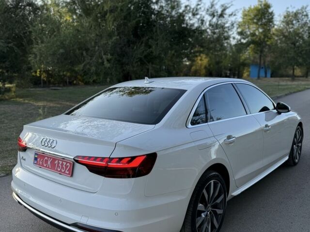 Белый Ауди А4, объемом двигателя 2 л и пробегом 110 тыс. км за 26200 $, фото 5 на Automoto.ua