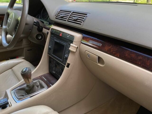 Бежевый Ауди А4, объемом двигателя 0 л и пробегом 315 тыс. км за 4200 $, фото 6 на Automoto.ua