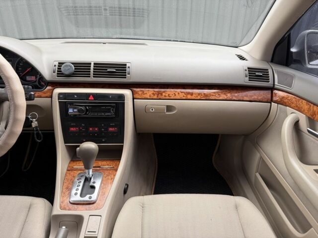 Бежевый Ауди А4, объемом двигателя 2 л и пробегом 377 тыс. км за 4750 $, фото 11 на Automoto.ua