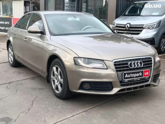 Бежевий Ауді А4, об'ємом двигуна 1.8 л та пробігом 270 тис. км за 8990 $, фото 5 на Automoto.ua