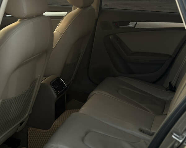 Бежевый Ауди А4, объемом двигателя 2 л и пробегом 129 тыс. км за 9200 $, фото 11 на Automoto.ua