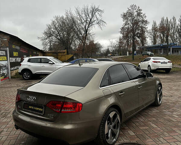 Бежевий Ауді А4, об'ємом двигуна 2 л та пробігом 110 тис. км за 9800 $, фото 2 на Automoto.ua