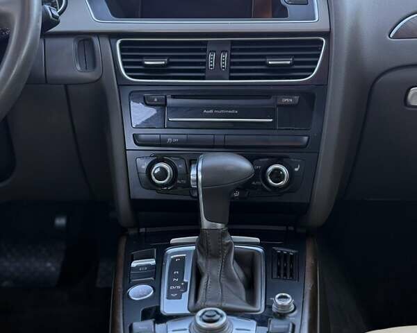 Бежевий Ауді А4, об'ємом двигуна 1.98 л та пробігом 116 тис. км за 13000 $, фото 17 на Automoto.ua