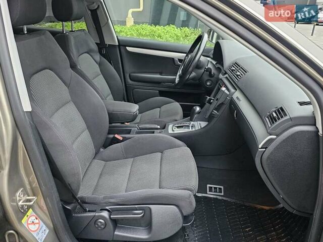 Бежевый Ауди А4, объемом двигателя 2 л и пробегом 234 тыс. км за 7990 $, фото 17 на Automoto.ua