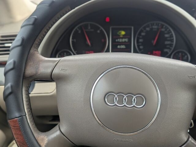 Черный Ауди А4, объемом двигателя 1.9 л и пробегом 350 тыс. км за 2950 $, фото 1 на Automoto.ua