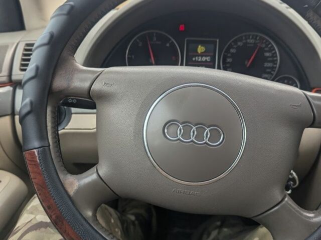 Черный Ауди А4, объемом двигателя 1.9 л и пробегом 350 тыс. км за 2950 $, фото 1 на Automoto.ua