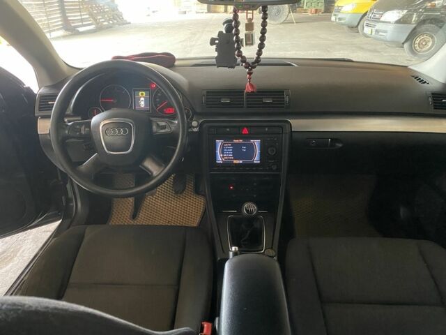 Черный Ауди А4, объемом двигателя 2 л и пробегом 364 тыс. км за 2000 $, фото 3 на Automoto.ua