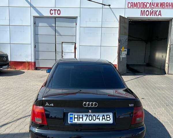 Чорний Ауді А4, об'ємом двигуна 1.6 л та пробігом 275 тис. км за 3700 $, фото 15 на Automoto.ua