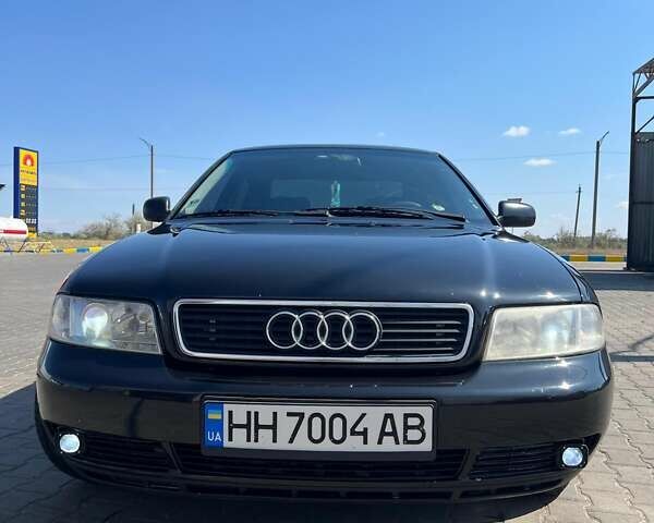 Чорний Ауді А4, об'ємом двигуна 1.6 л та пробігом 275 тис. км за 3700 $, фото 2 на Automoto.ua