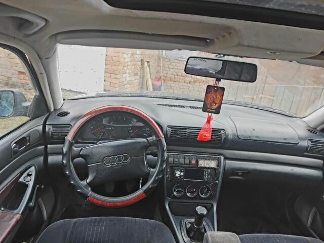 Чорний Ауді А4, об'ємом двигуна 0 л та пробігом 406 тис. км за 2000 $, фото 1 на Automoto.ua