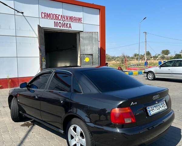 Чорний Ауді А4, об'ємом двигуна 1.6 л та пробігом 275 тис. км за 3700 $, фото 16 на Automoto.ua