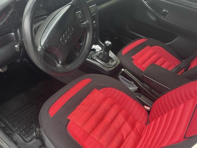 Ауди А4 1995 в Калиновке на Automoto.ua Черный Ауди А4, объемом двигателя 1.8 л и пробегом 290 тыс. км за 3299 $, фото 1 на Automoto.ua