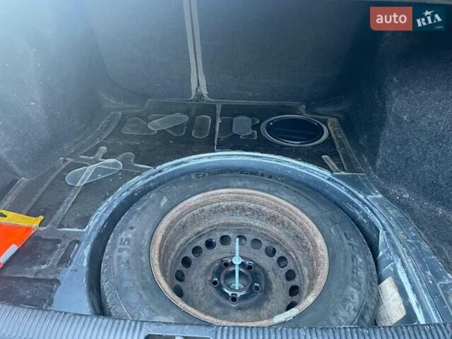 Черный Ауди А4, объемом двигателя 1.9 л и пробегом 515 тыс. км за 3200 $, фото 15 на Automoto.ua