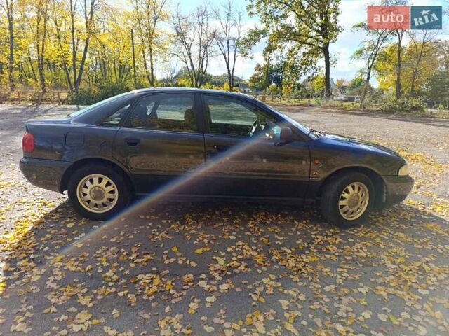 Чорний Ауді А4, об'ємом двигуна 1.6 л та пробігом 337 тис. км за 3200 $, фото 1 на Automoto.ua