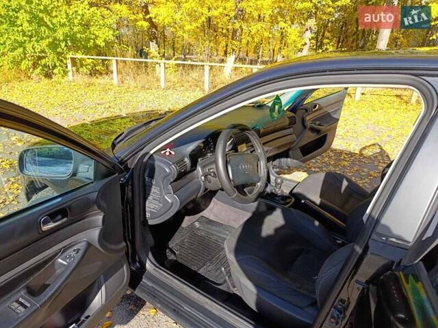 Чорний Ауді А4, об'ємом двигуна 1.6 л та пробігом 337 тис. км за 3200 $, фото 10 на Automoto.ua