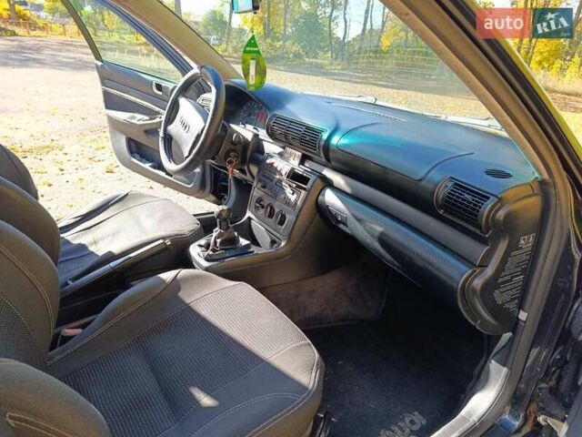 Чорний Ауді А4, об'ємом двигуна 1.6 л та пробігом 337 тис. км за 3200 $, фото 8 на Automoto.ua