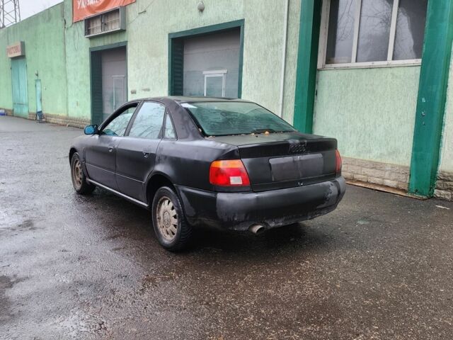 Черный Ауди А4, объемом двигателя 1.8 л и пробегом 250 тыс. км за 950 $, фото 1 на Automoto.ua