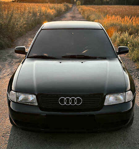 Чорний Ауді А4, об'ємом двигуна 1.8 л та пробігом 252 тис. км за 3800 $, фото 36 на Automoto.ua