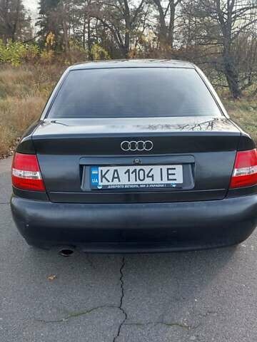 Черный Ауди А4, объемом двигателя 1.6 л и пробегом 276 тыс. км за 3500 $, фото 9 на Automoto.ua