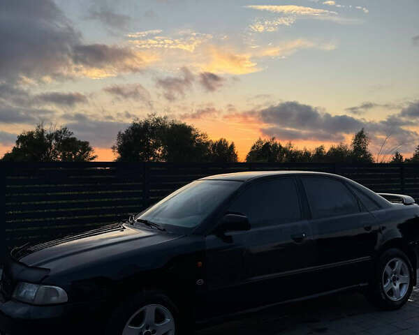 Чорний Ауді А4, об'ємом двигуна 1.78 л та пробігом 289 тис. км за 2800 $, фото 2 на Automoto.ua