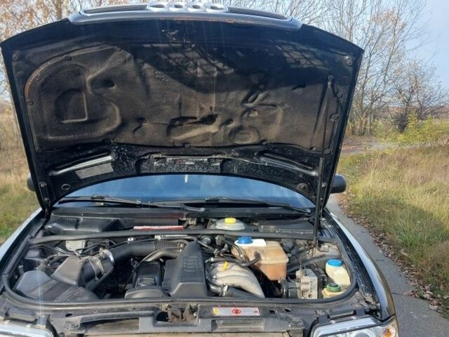 Черный Ауди А4, объемом двигателя 1.6 л и пробегом 276 тыс. км за 3500 $, фото 12 на Automoto.ua