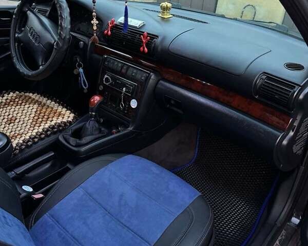 Чорний Ауді А4, об'ємом двигуна 1.9 л та пробігом 257 тис. км за 3750 $, фото 3 на Automoto.ua