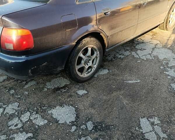 Черный Ауди А4, объемом двигателя 1.9 л и пробегом 400 тыс. км за 3600 $, фото 1 на Automoto.ua