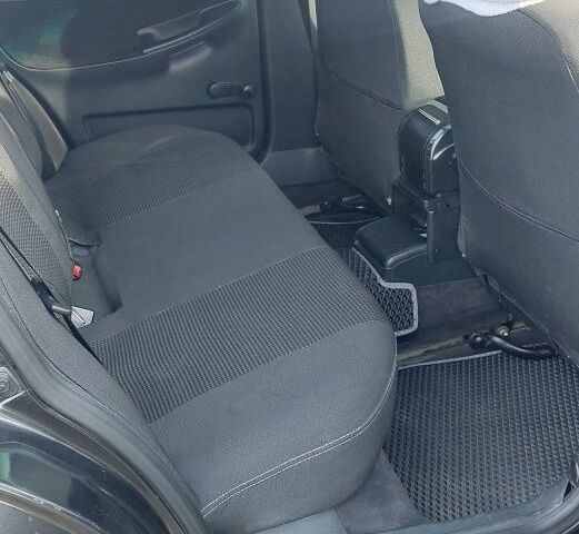 Черный Ауди А4, объемом двигателя 1.6 л и пробегом 276 тыс. км за 3500 $, фото 10 на Automoto.ua