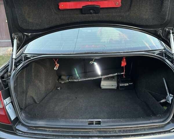 Чорний Ауді А4, об'ємом двигуна 1.9 л та пробігом 257 тис. км за 3750 $, фото 1 на Automoto.ua