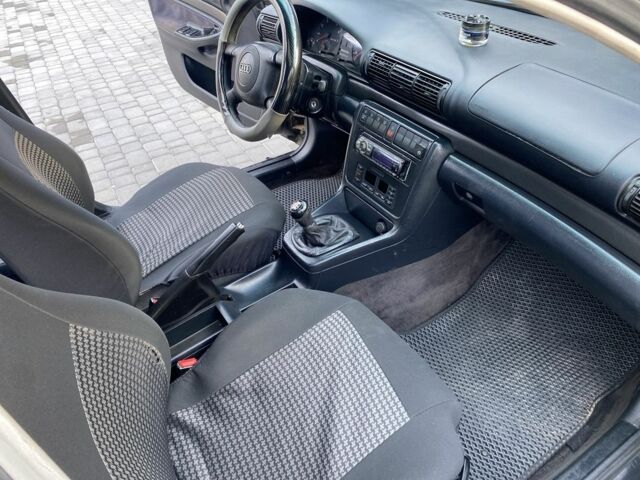 Чорний Ауді А4, об'ємом двигуна 2.6 л та пробігом 250 тис. км за 3000 $, фото 9 на Automoto.ua