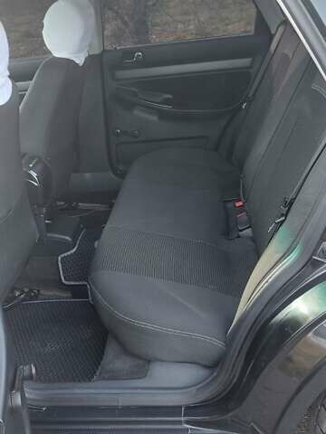 Черный Ауди А4, объемом двигателя 1.6 л и пробегом 276 тыс. км за 3500 $, фото 4 на Automoto.ua