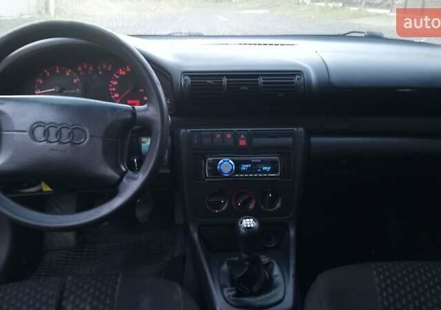 Ауди А4 1996 в Горохов на Automoto.ua Черный Ауди А4, объемом двигателя 1.6 л и пробегом 386 тыс. км за 2450 $, фото 9 на Automoto.ua