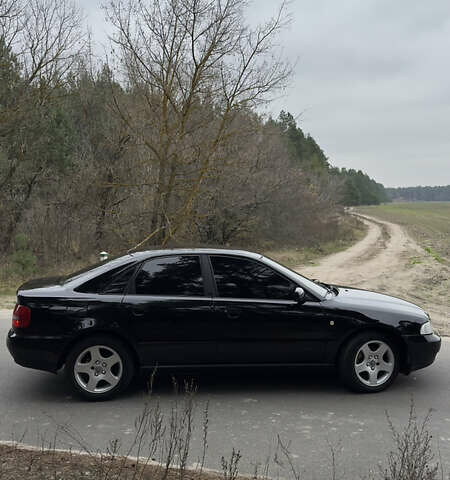 Чорний Ауді А4, об'ємом двигуна 1.8 л та пробігом 252 тис. км за 3800 $, фото 5 на Automoto.ua