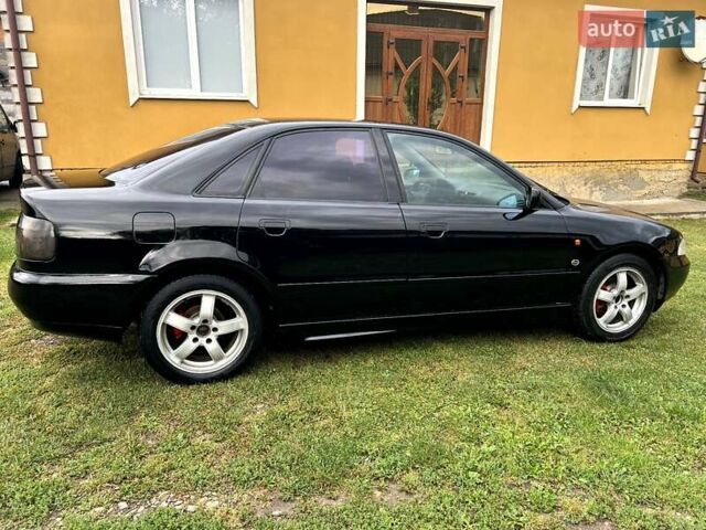 Чорний Ауді А4, об'ємом двигуна 1.6 л та пробігом 330 тис. км за 2600 $, фото 4 на Automoto.ua