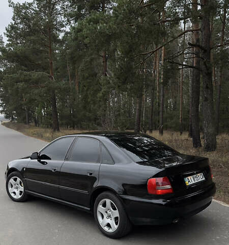 Чорний Ауді А4, об'ємом двигуна 1.8 л та пробігом 252 тис. км за 3800 $, фото 2 на Automoto.ua