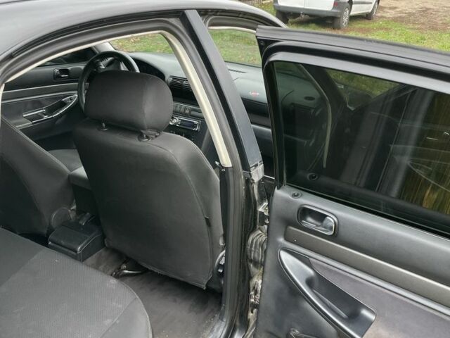 Чорний Ауді А4, об'ємом двигуна 1.8 л та пробігом 550 тис. км за 3000 $, фото 5 на Automoto.ua