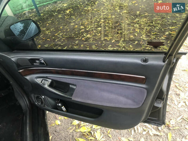 Черный Ауди А4, объемом двигателя 1.9 л и пробегом 332 тыс. км за 2100 $, фото 4 на Automoto.ua