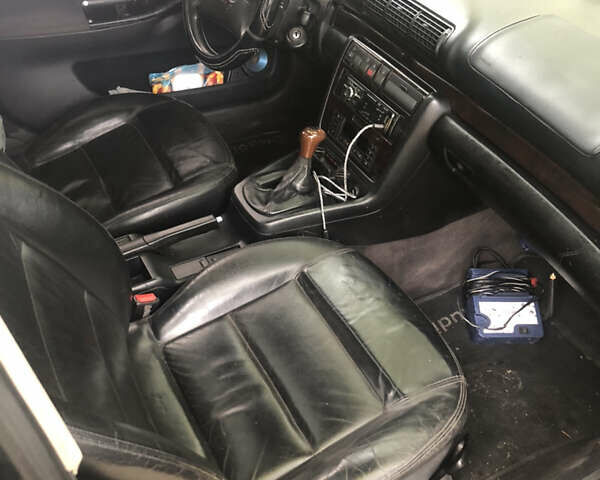 Черный Ауди А4, объемом двигателя 1.9 л и пробегом 332 тыс. км за 2100 $, фото 3 на Automoto.ua