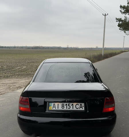 Чорний Ауді А4, об'ємом двигуна 1.8 л та пробігом 252 тис. км за 3800 $, фото 3 на Automoto.ua