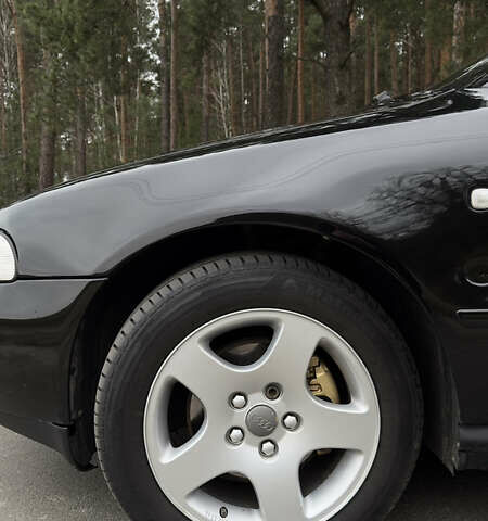 Чорний Ауді А4, об'ємом двигуна 1.8 л та пробігом 252 тис. км за 3800 $, фото 8 на Automoto.ua