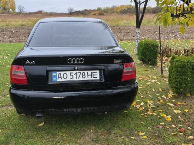Ауди А4 1996 в Ужгороде на Automoto.ua Черный Ауди А4, объемом двигателя 1.6 л и пробегом 270 тыс. км за 2100 $, фото 1 на Automoto.ua
