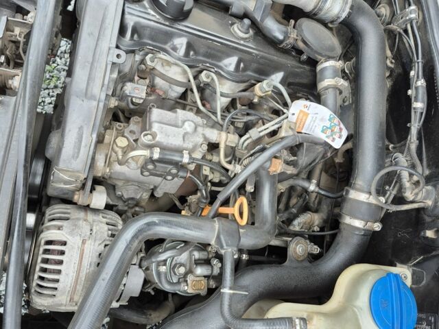 Черный Ауди А4, объемом двигателя 0 л и пробегом 262 тыс. км за 3650 $, фото 5 на Automoto.ua