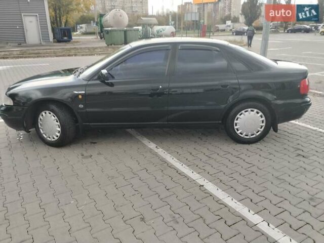 Черный Ауди А4, объемом двигателя 1.8 л и пробегом 370 тыс. км за 3000 $, фото 31 на Automoto.ua